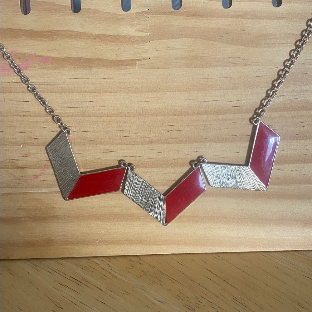 Silpada STYLE Resin Arrow Necklace